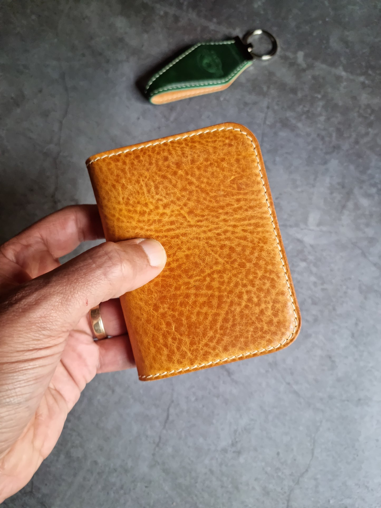 Toronto Bi-fold wallet - Autumn22