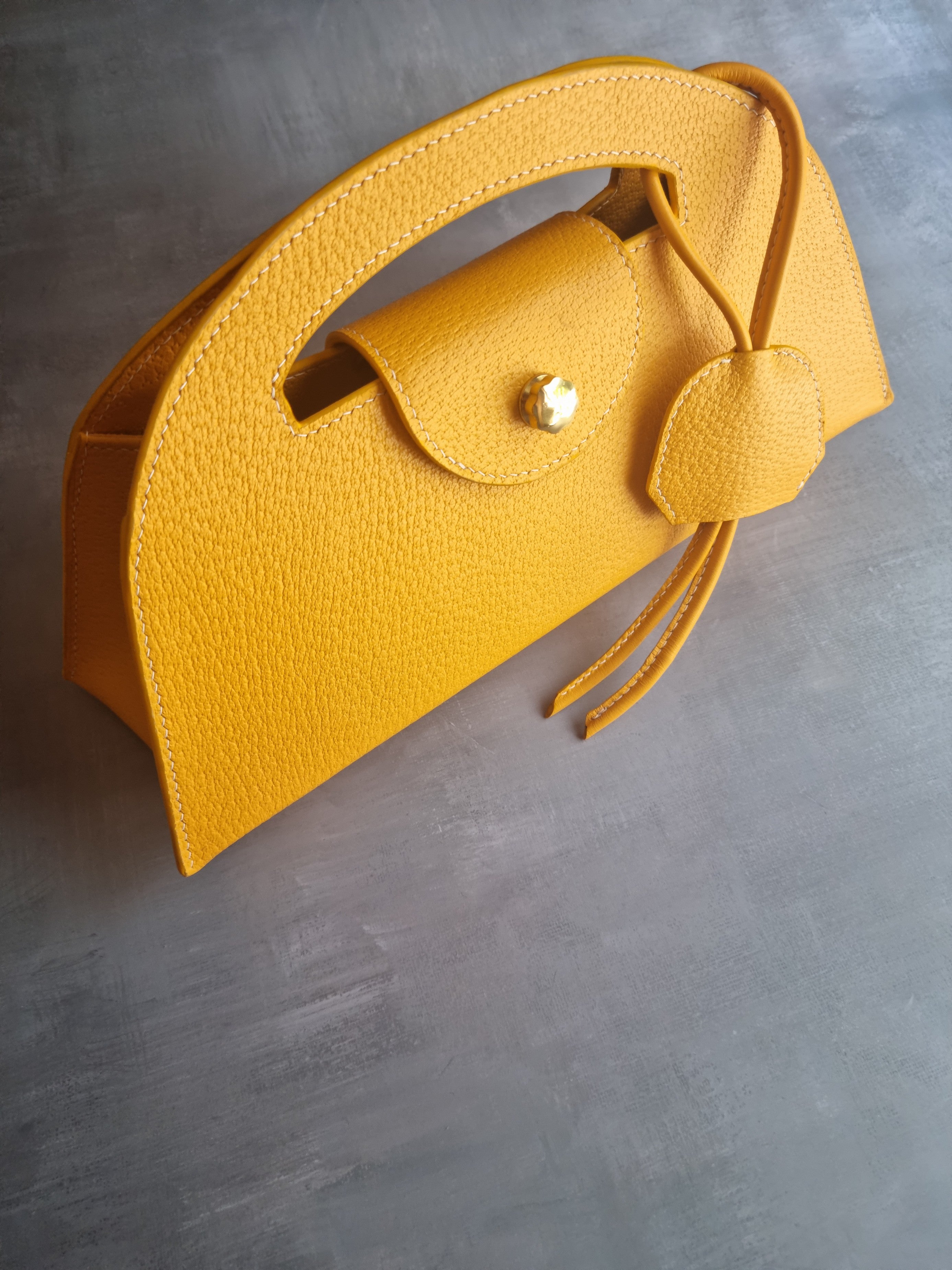 Hermes Lindy Handbag in Orange Ostrich Leather