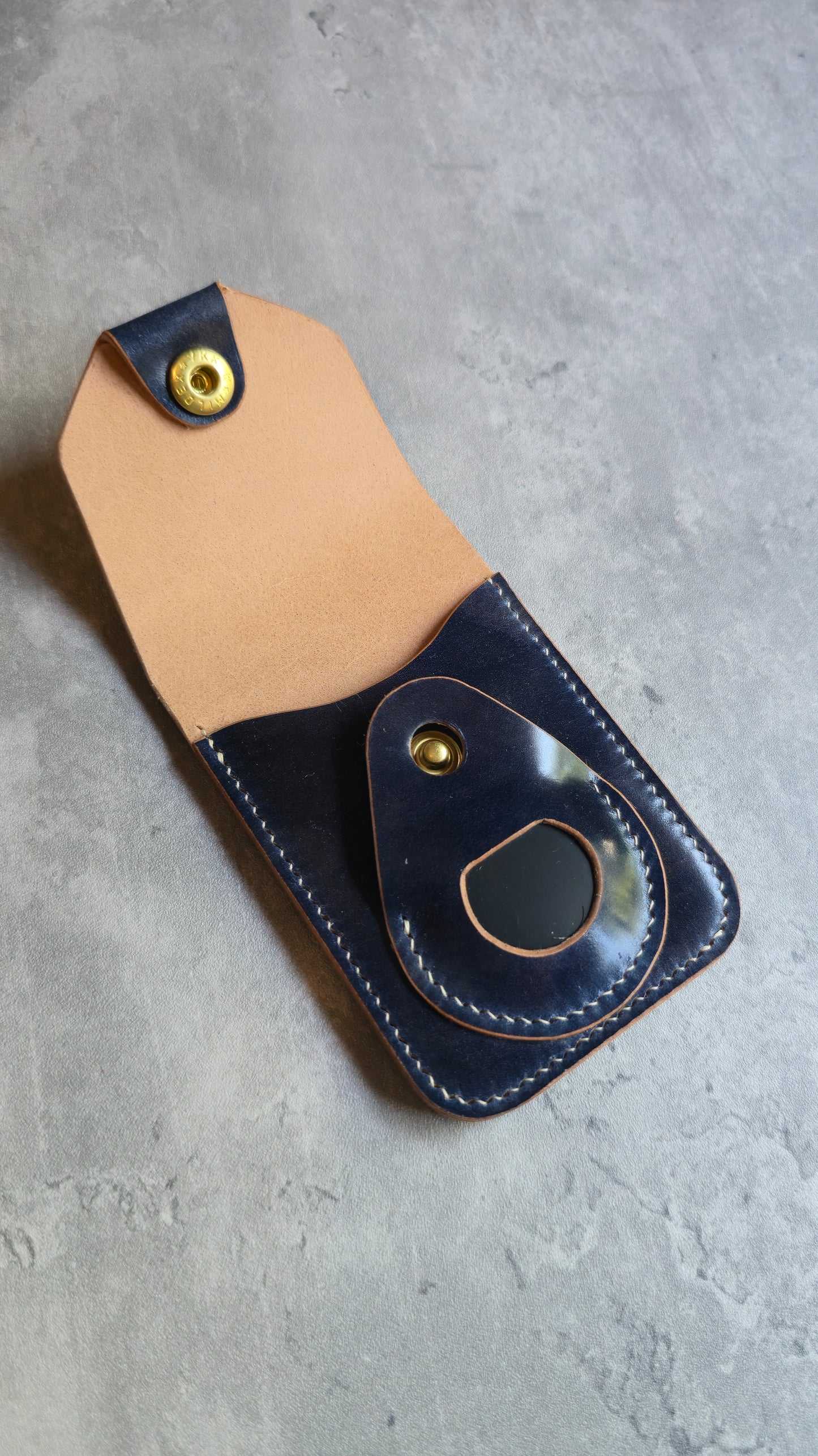 Flaptag wallet + bonus Airtag case - DIY - Pattern Pdf | Leather craft template
