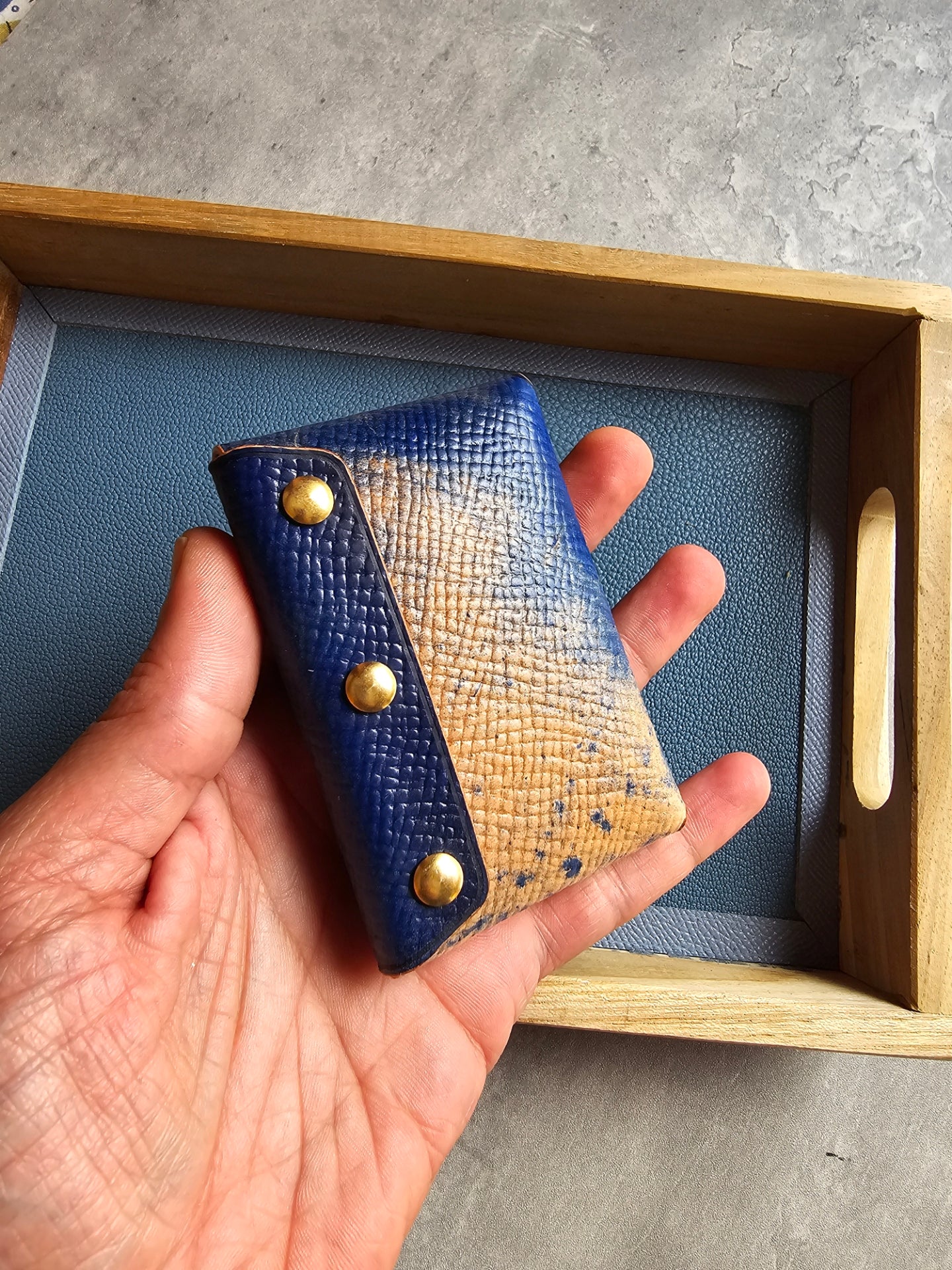 Beyond wallet | Micro size - great capacity | stitchless minimalist wallet for cards and cash.