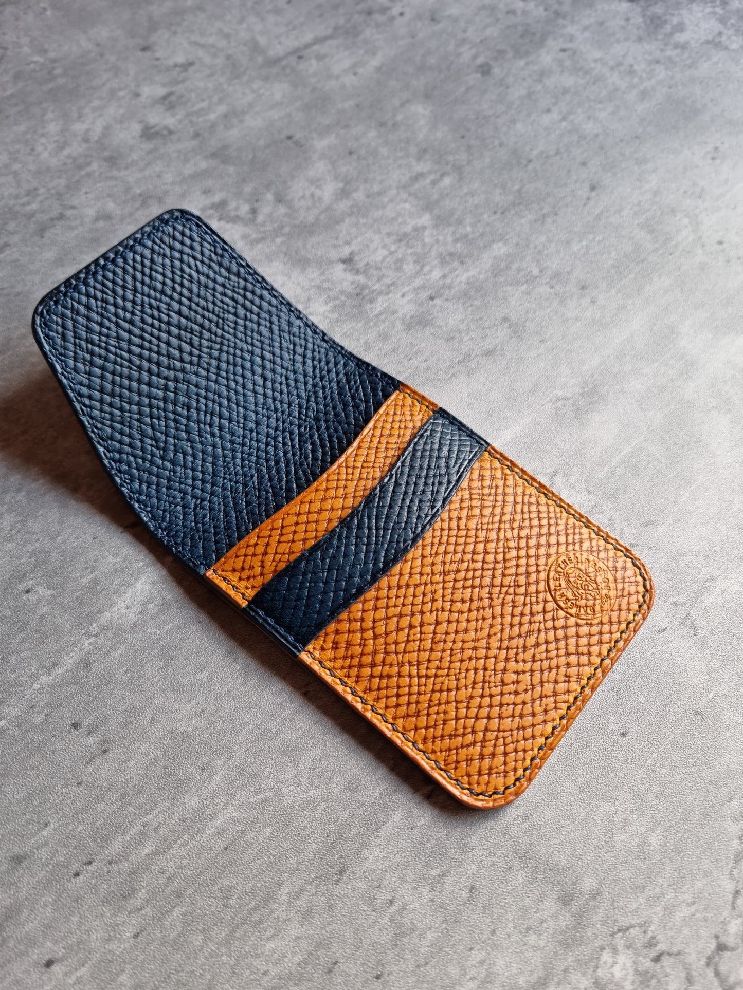 The Helsing flap wallet - Leather craft pattern | DIY | Pdf template