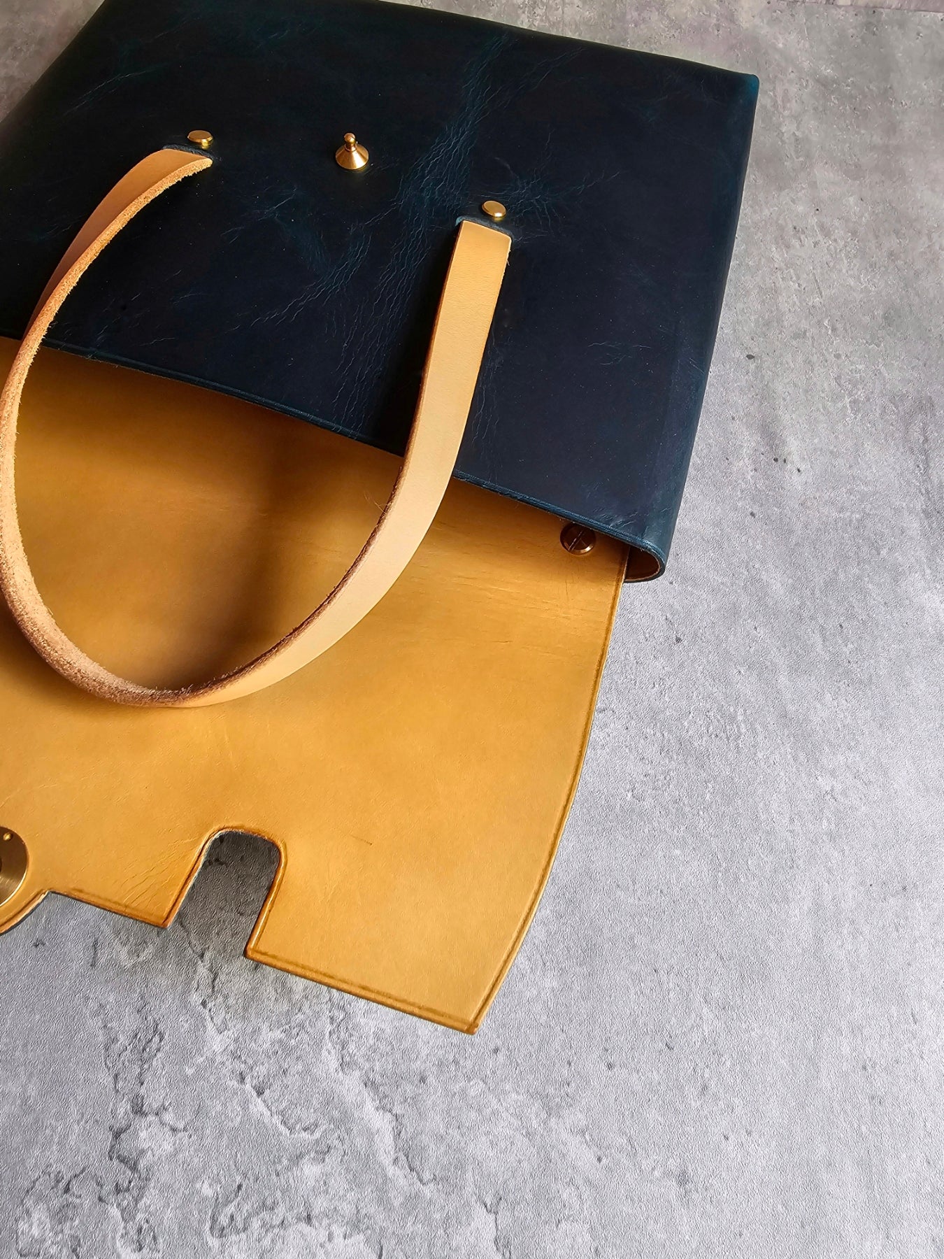 Alma Briefcase | Stitchless | DIY | Pattern Pdf | Leather craft template
