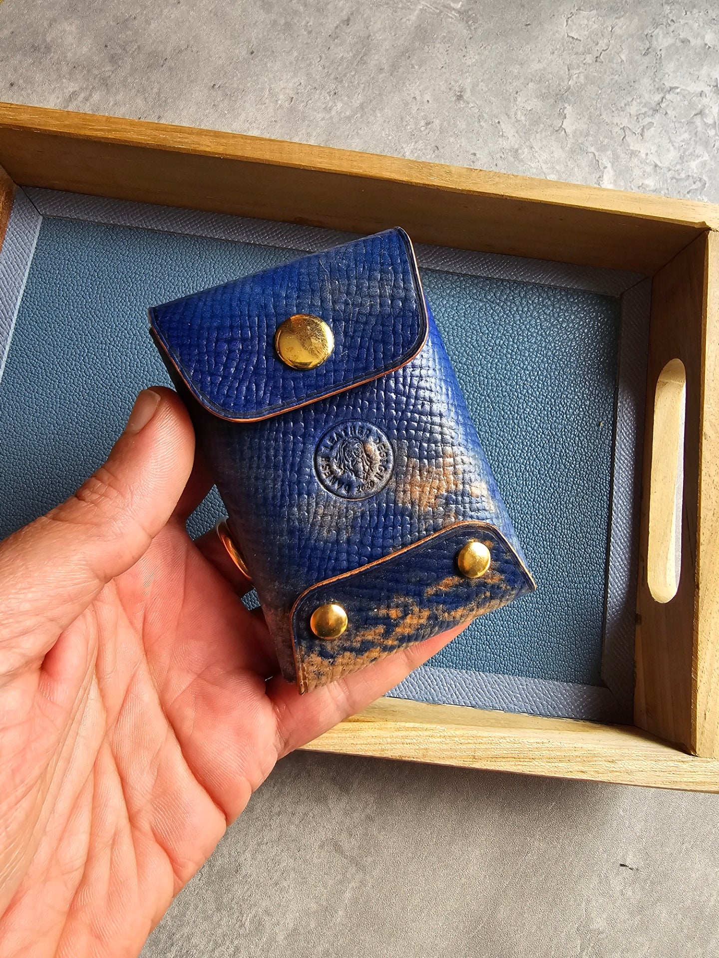 Beyond wallet | Micro size - great capacity | stitchless minimalist wallet for cards and cash.