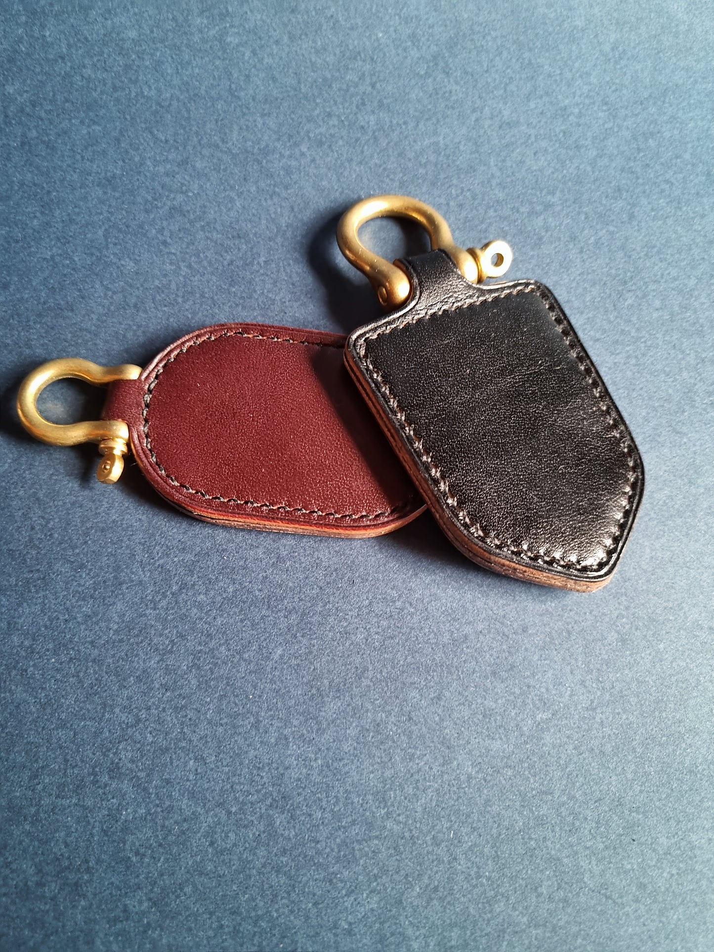 Leather&Brass key fob - Dld logo