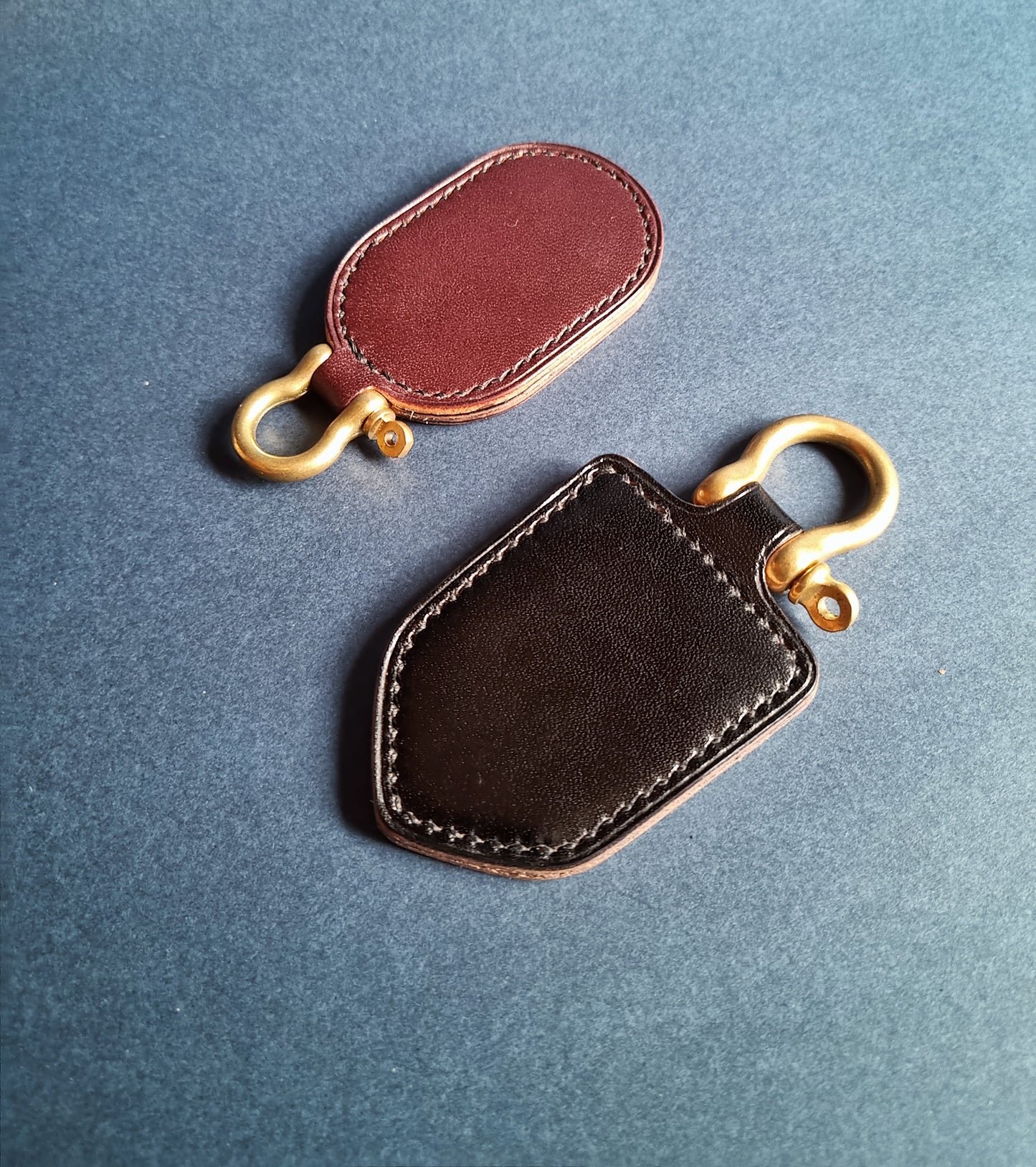 Leather&Brass key fob - Dld logo