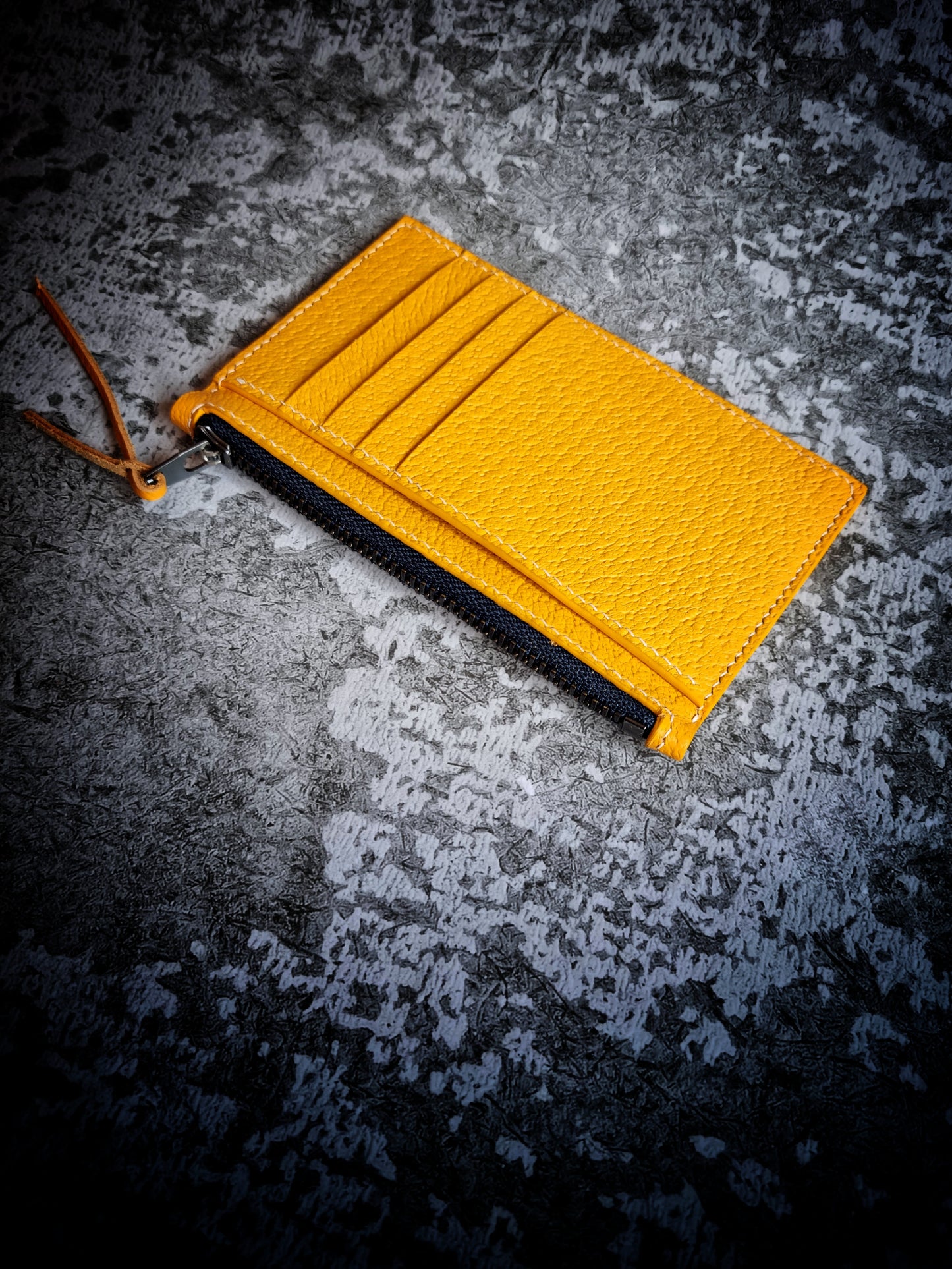 Zip top card holder - Santa Cruz