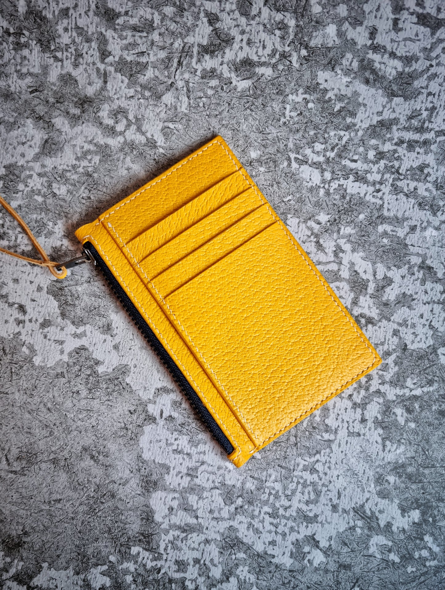 Zip top card holder - Santa Cruz