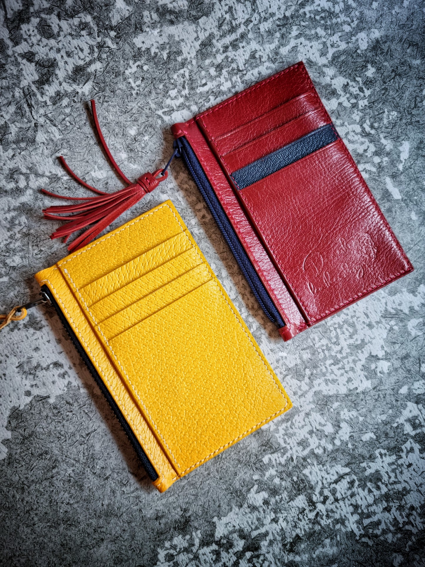 Zip top card holder - Santa Cruz