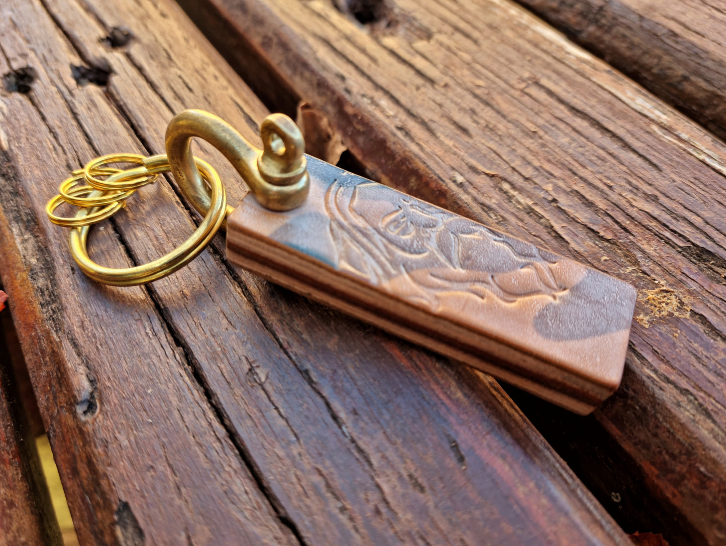 Leather&Brass key fob - Dld logo