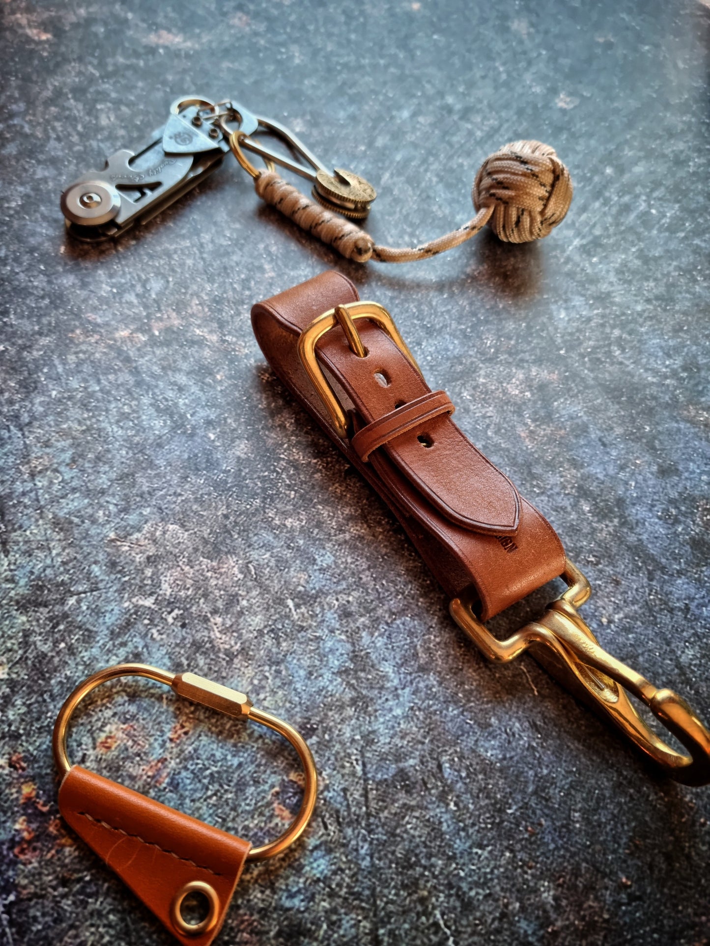 belt hook - buckle design