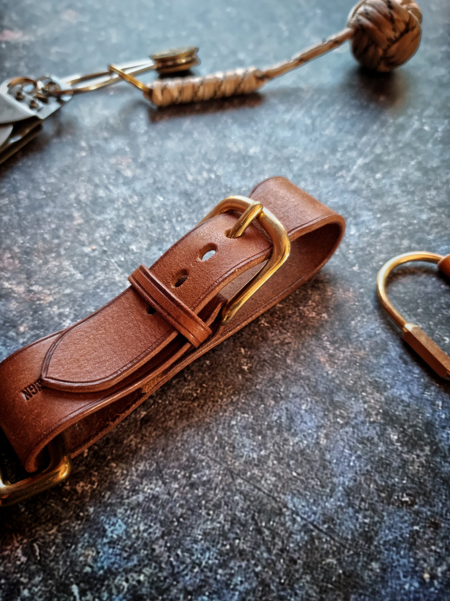 belt hook - buckle design