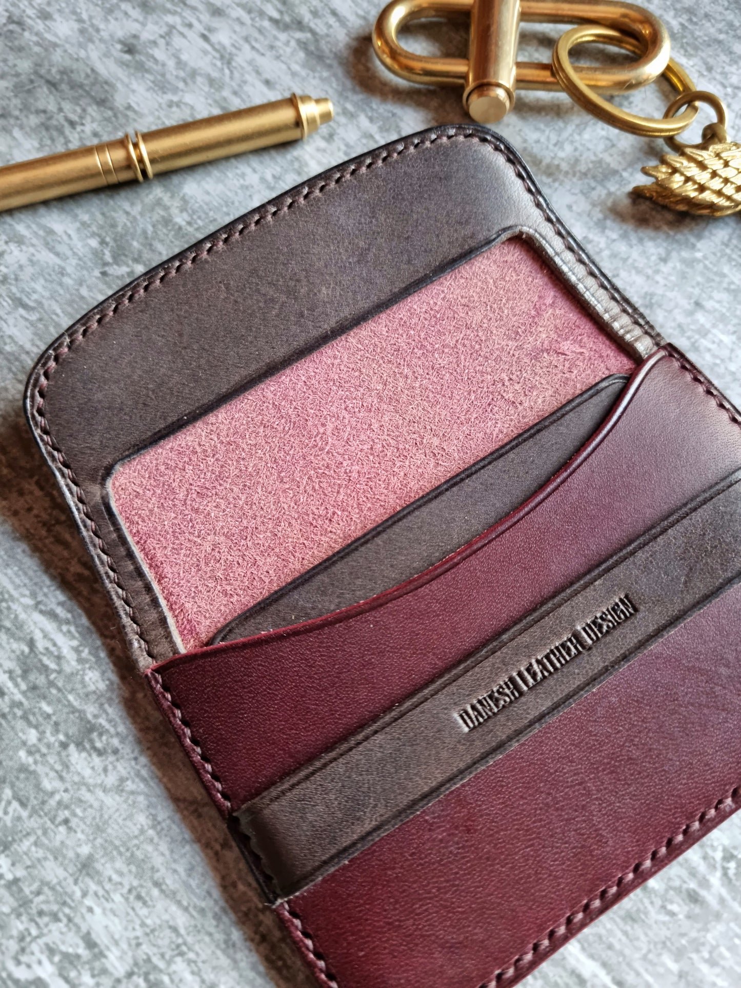 Minimalistic flap wallet - Maine - Autumn22