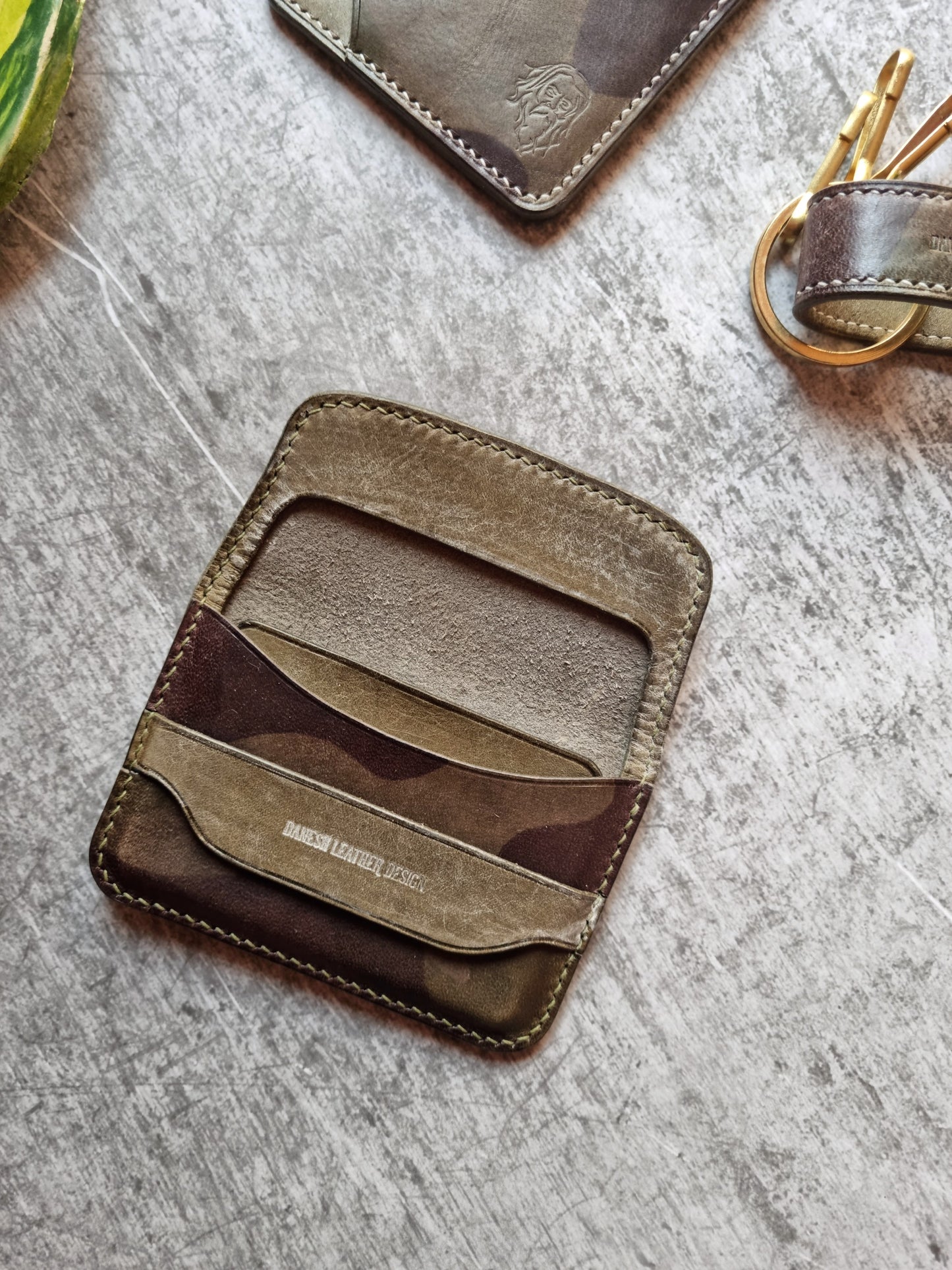 Minimalistic flap wallet - Maine - Autumn22