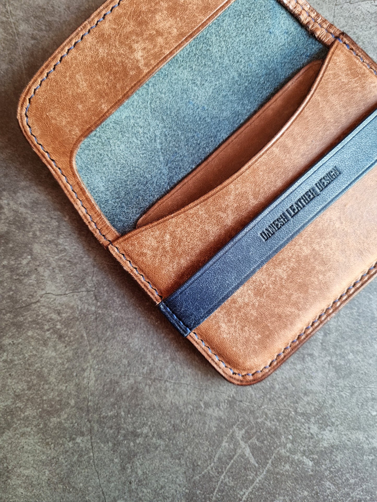 Minimalistic flap wallet - Maine - Autumn22