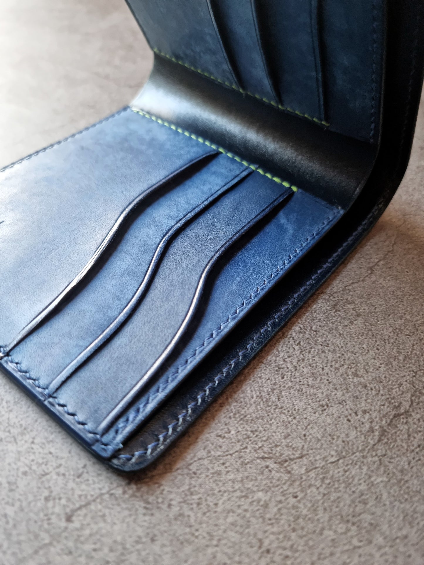 Alister - Classic Bi-fold - Autumn22