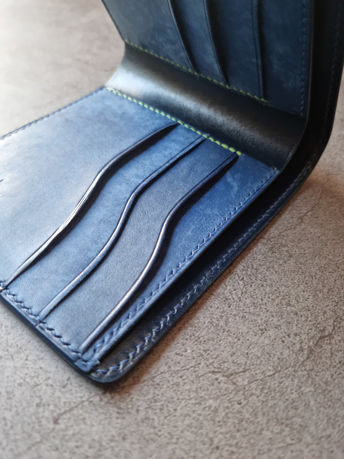 Alister - Classic Bi-fold - Autumn22