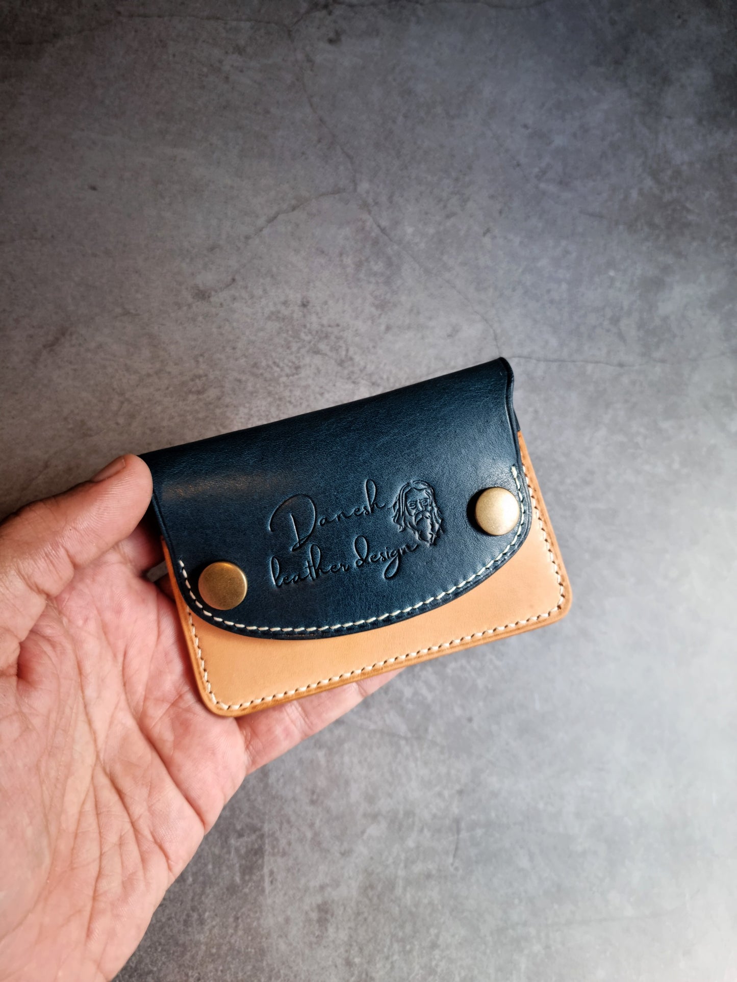 De Goya wallet | Leather flap wallet | Autumn22