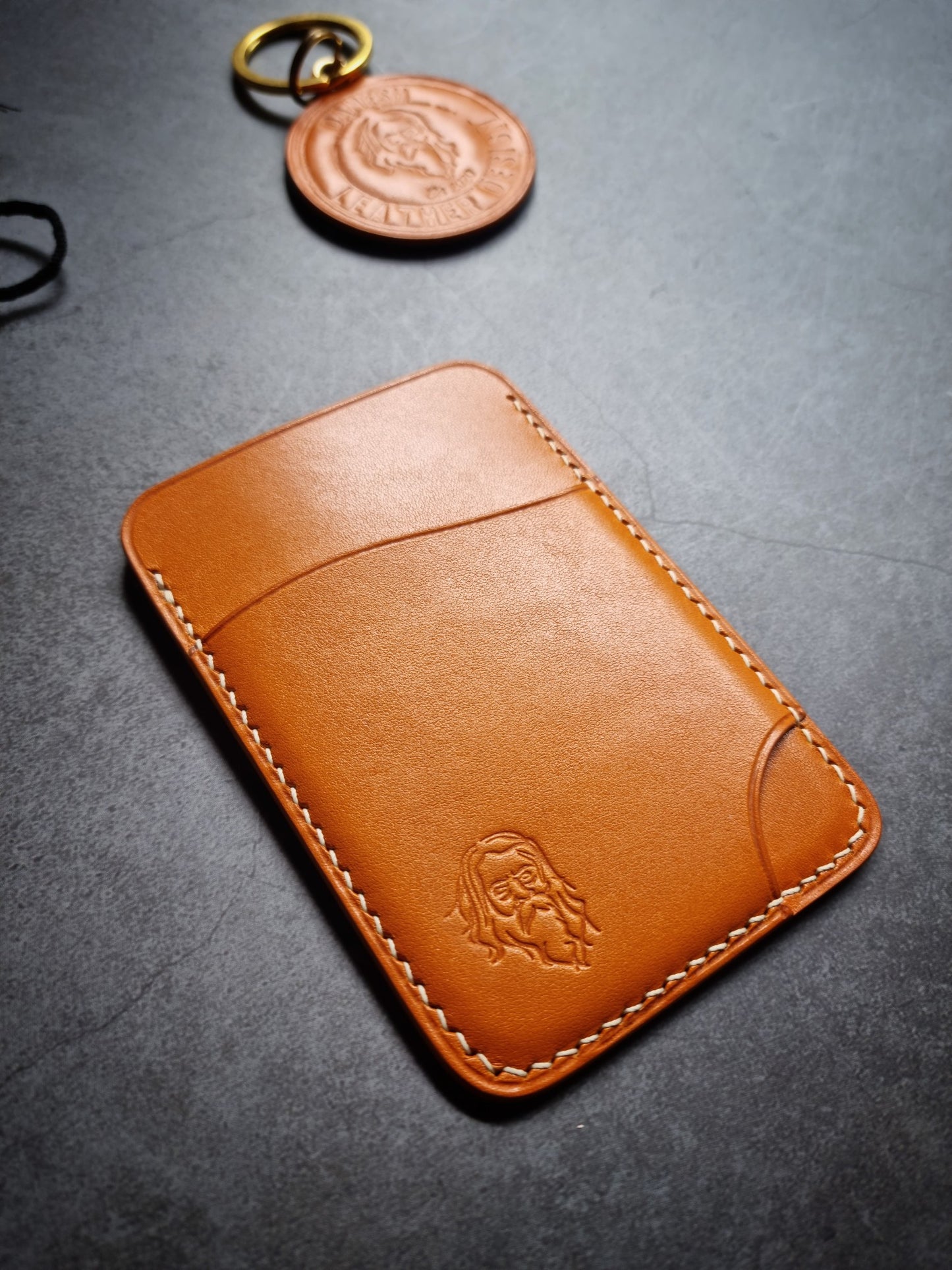 Agora card holder - Autumn22