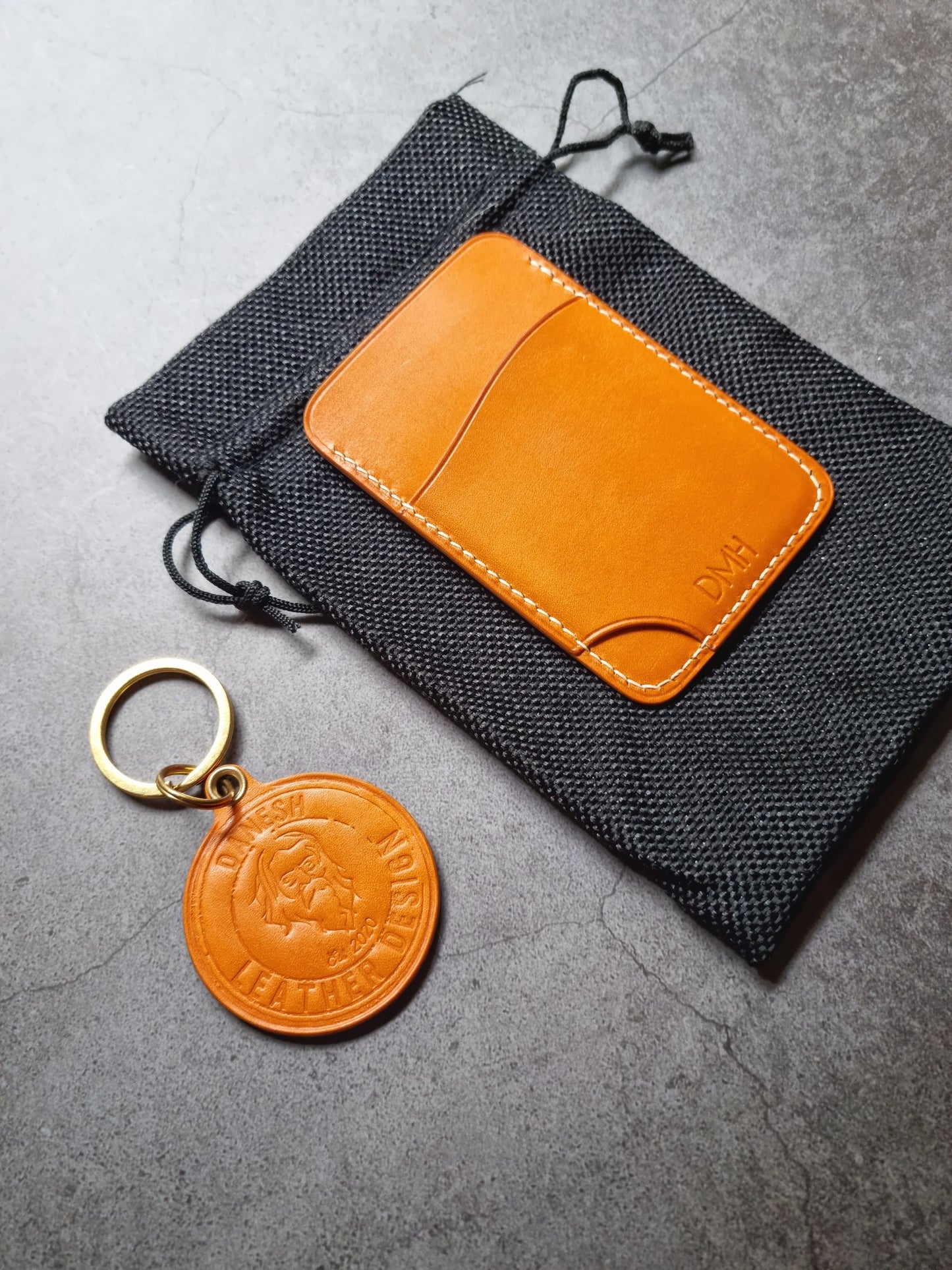 Agora card holder - Autumn22