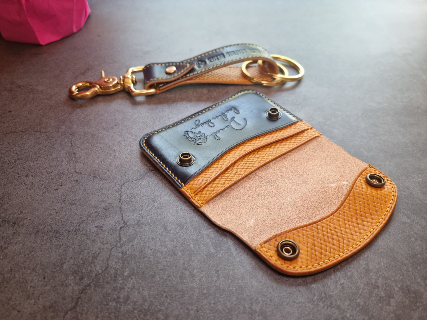 De Goya wallet | Leather flap wallet | Autumn22