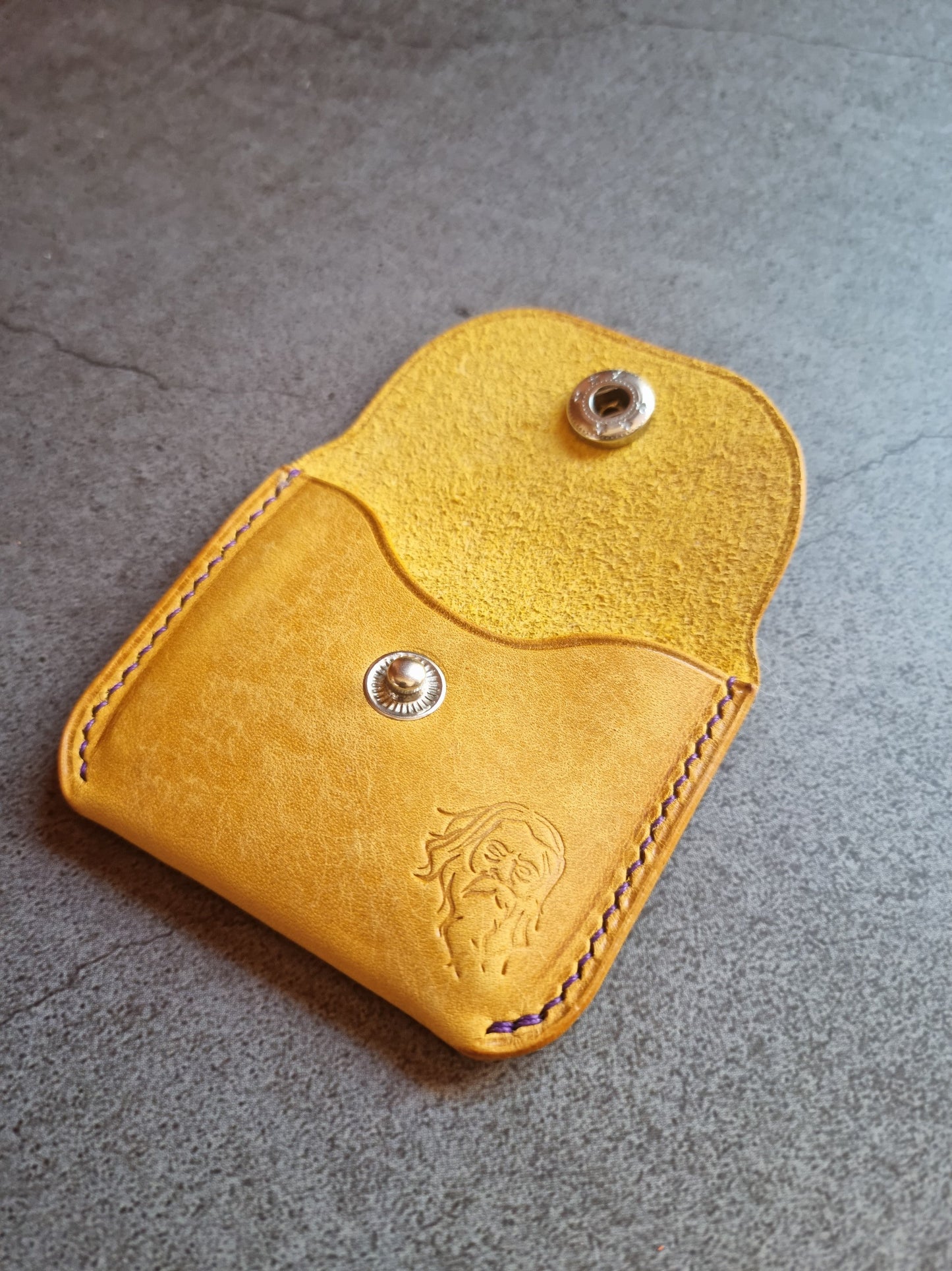 Magellan coin case | Autumn22