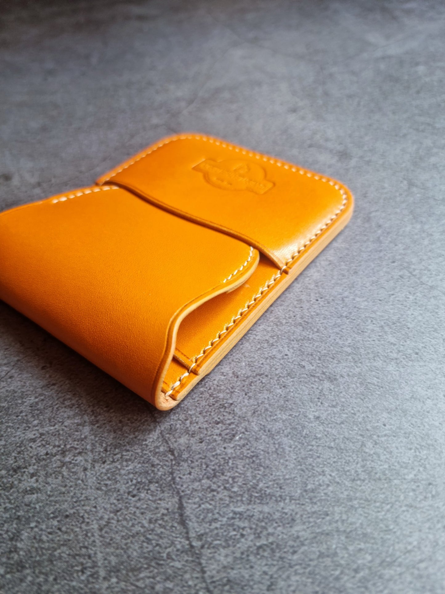 Miró - vertical flap wallet - Autumn22