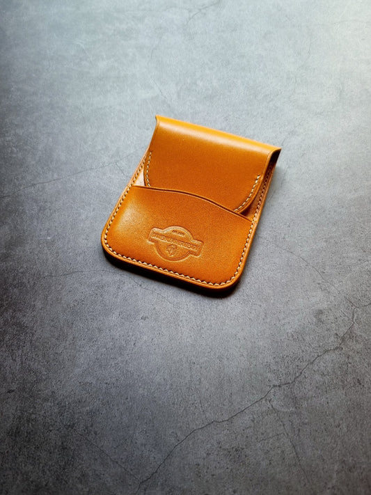 Miró - vertical flap wallet - Autumn22