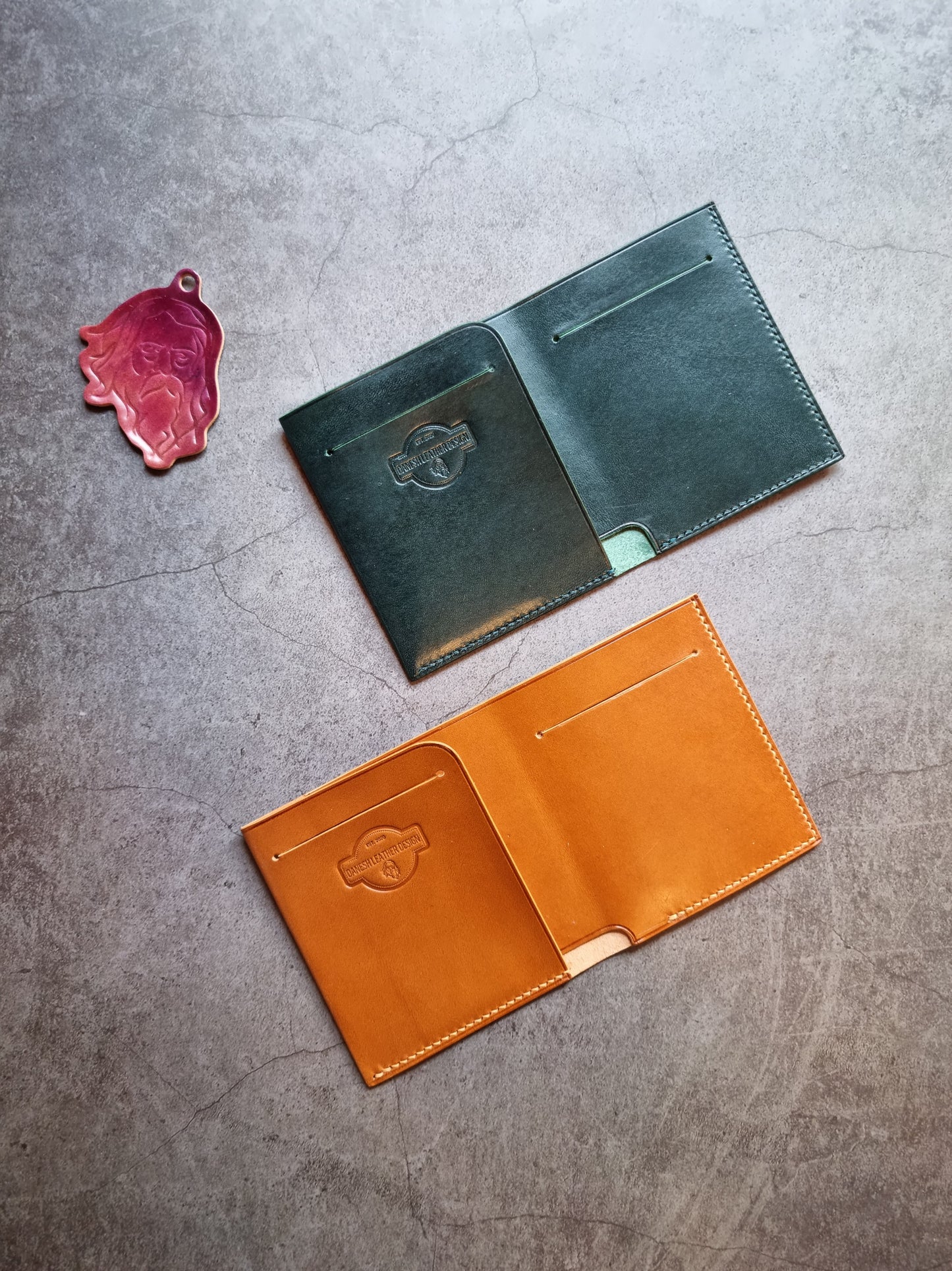 Slim Jim - Minimalistic Bi-fold wallet