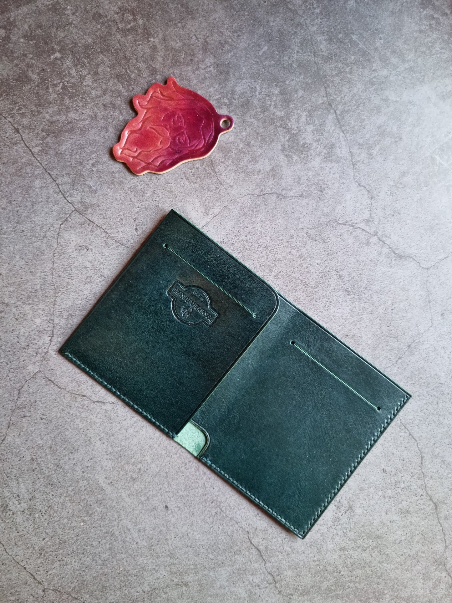 Slim Jim - Minimalistic Bi-fold wallet