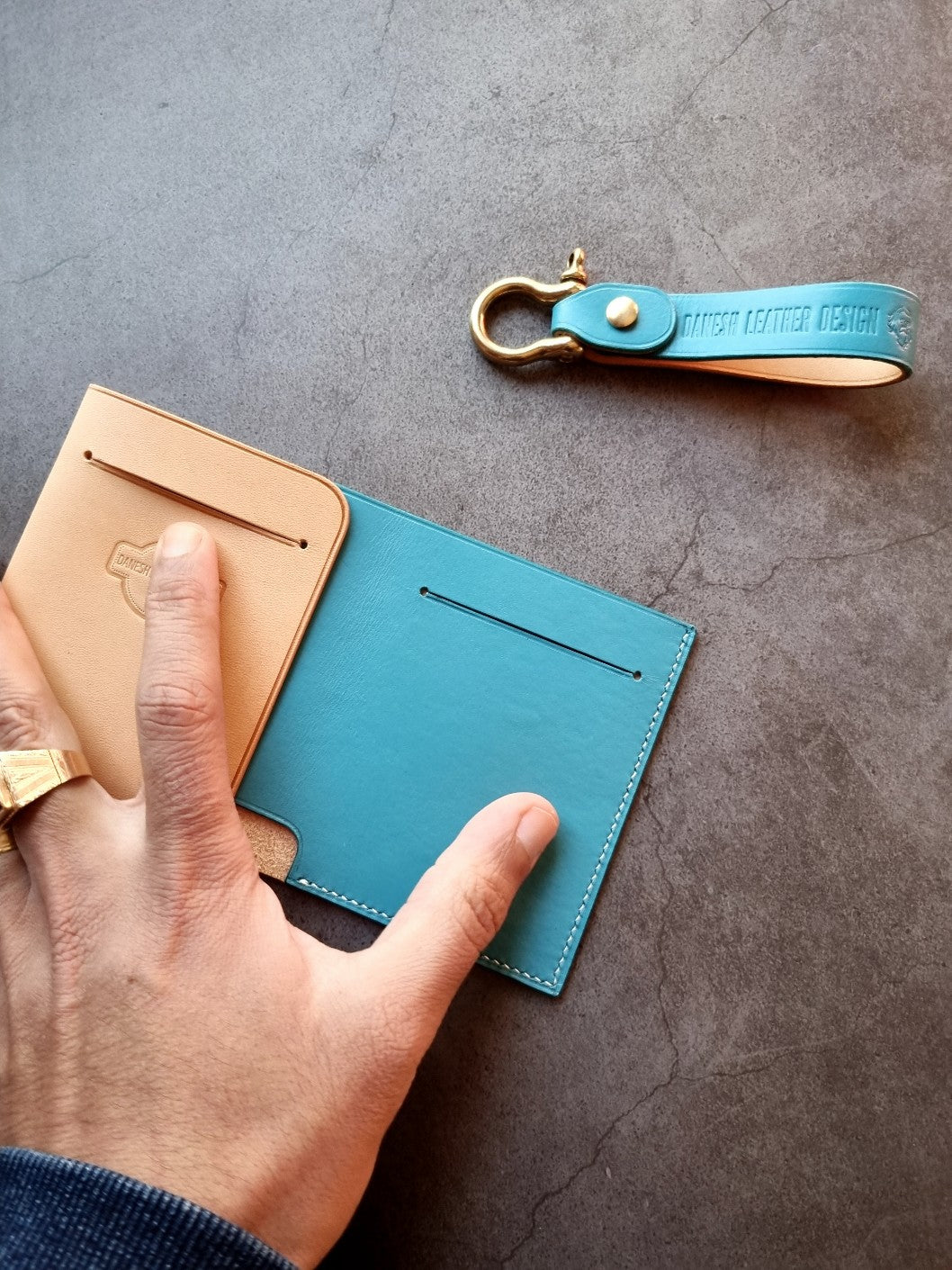 Slim Jim - Minimalistic Bi-fold wallet