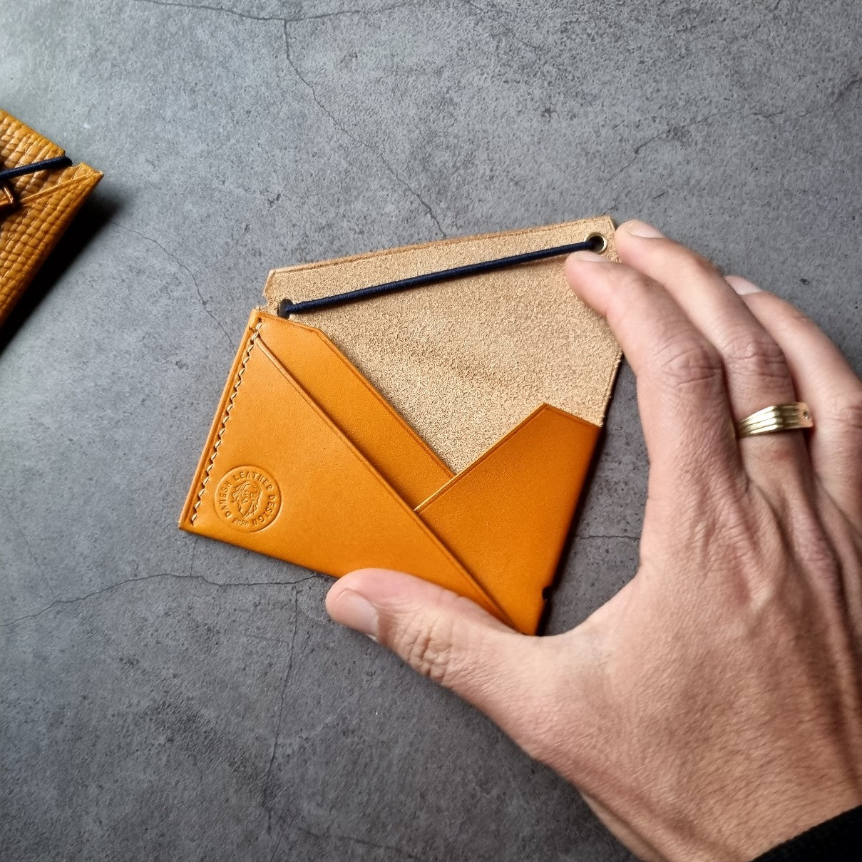 The FÁLKI Wallet | Minimalistic | Card holder