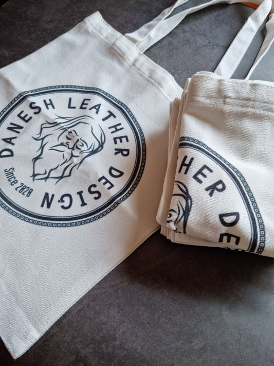 The package - Dld merch set
