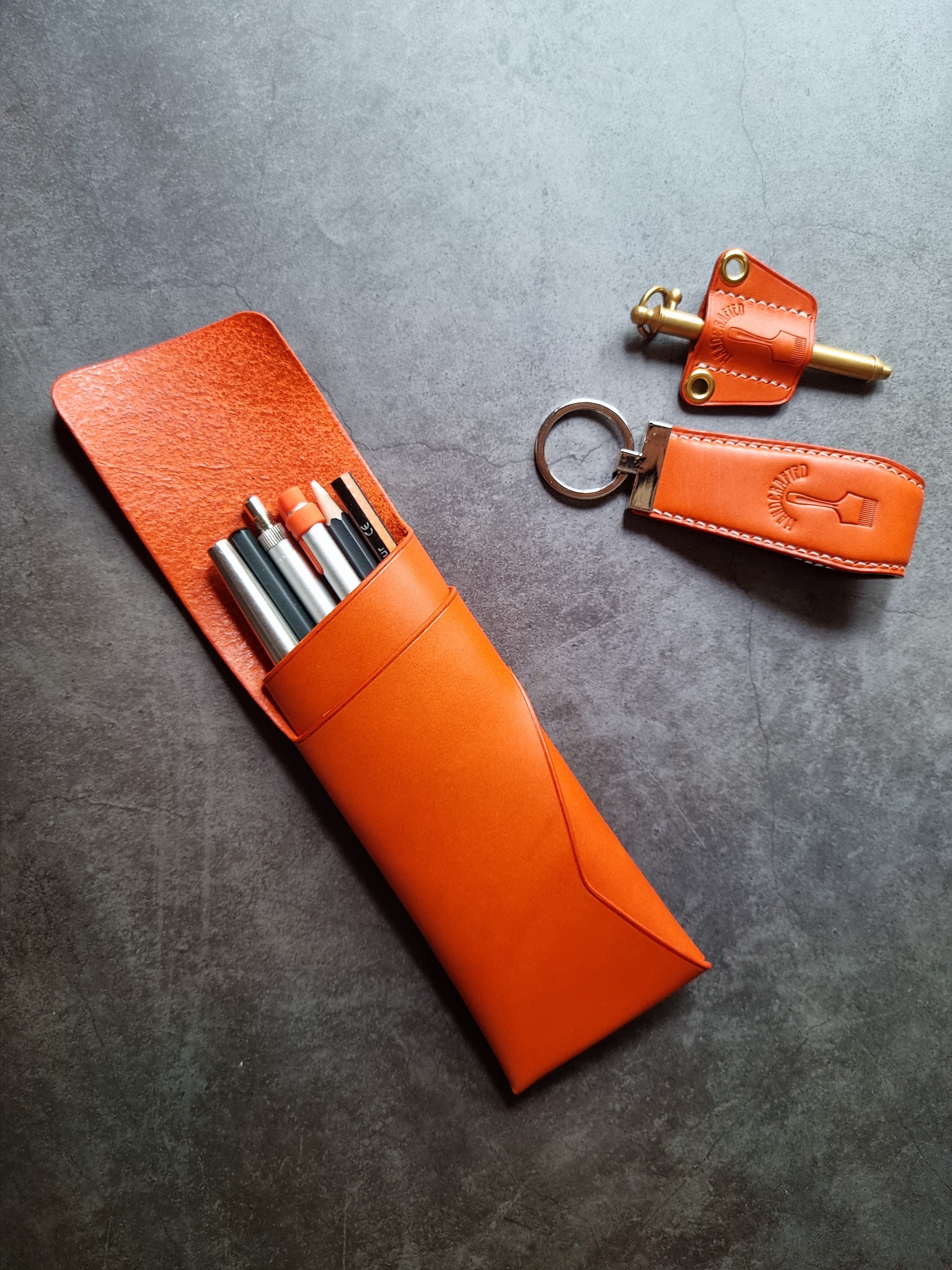 Diy leather pencil discount case