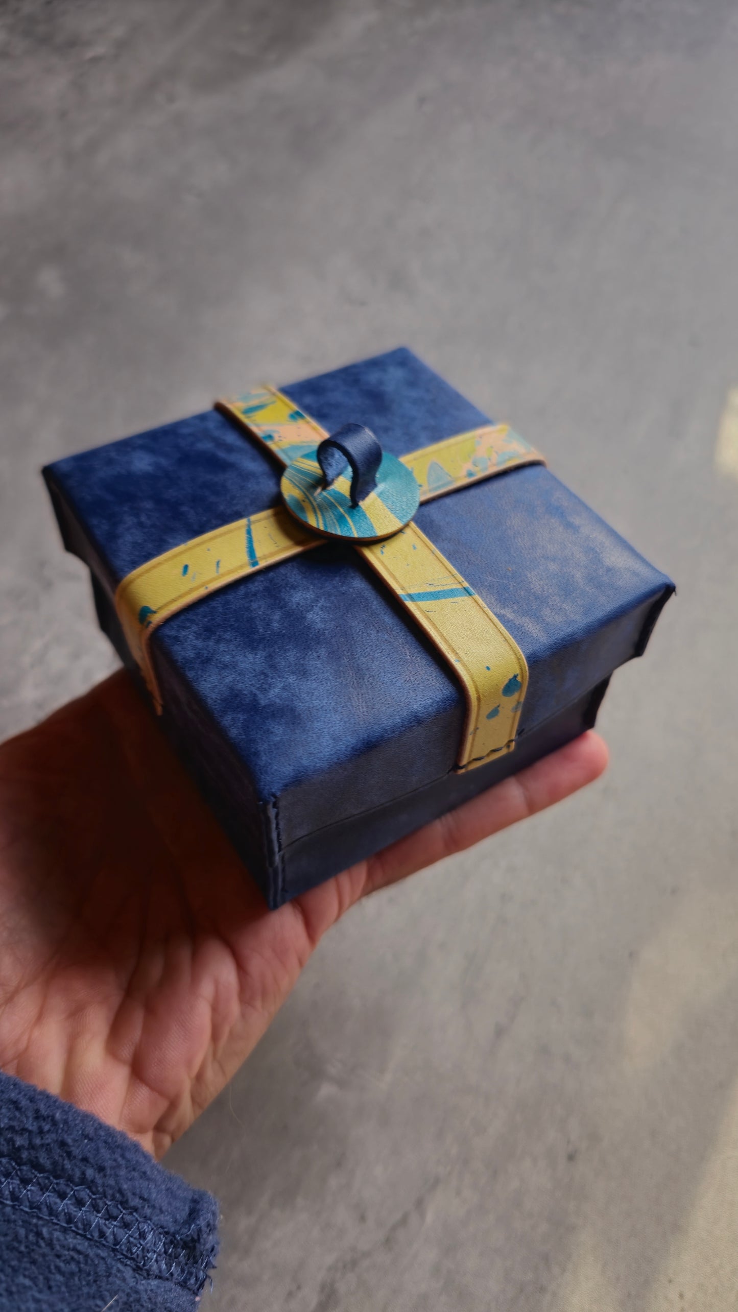 The gift box | DIY | Pattern Pdf | Leathercraft template