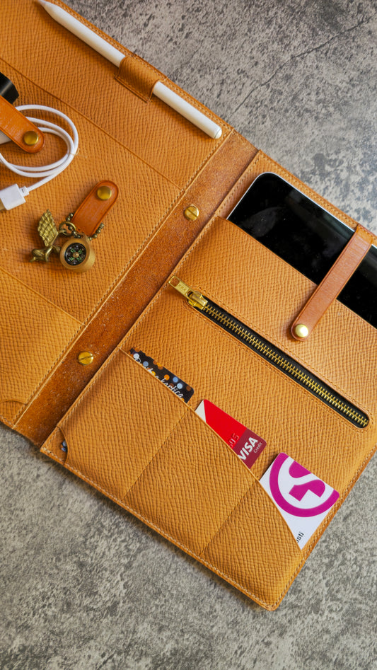 iPad travel attaché - DIY - Pattern Pdf | Leather craft template