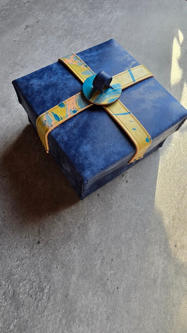 The gift box | DIY | Pattern Pdf | Leathercraft template