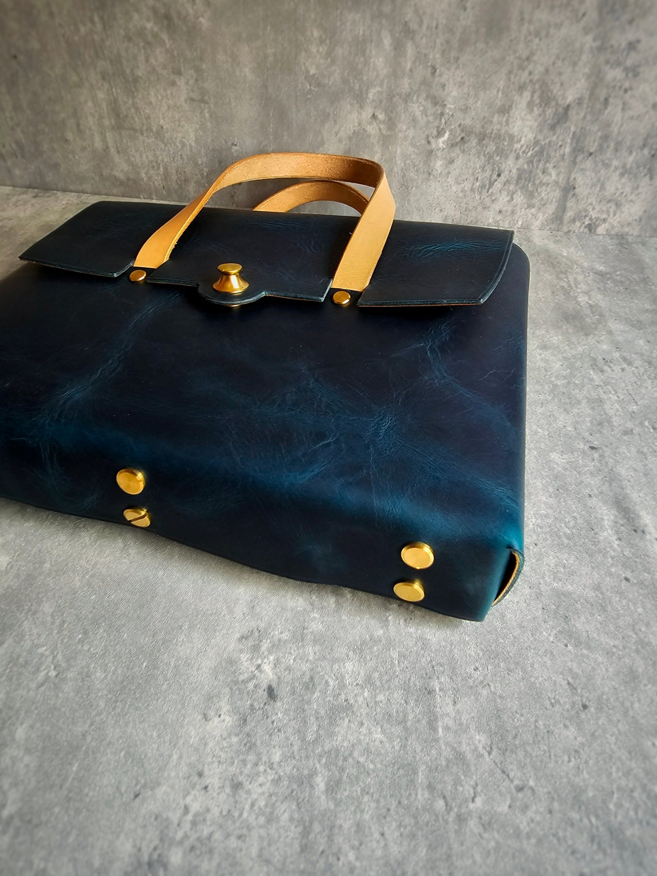 Alma Briefcase | Stitchless | DIY | Pattern Pdf | Leather craft template