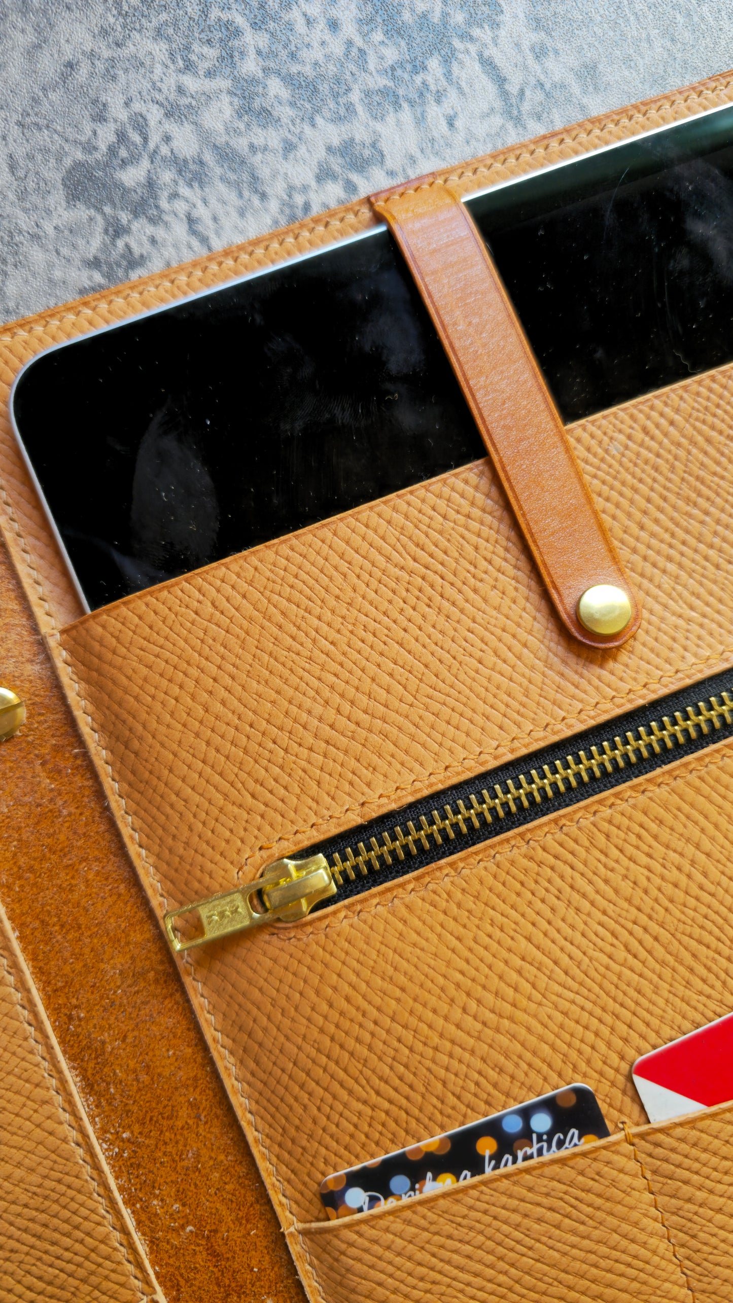 iPad travel attaché - DIY - Pattern Pdf | Leather craft template