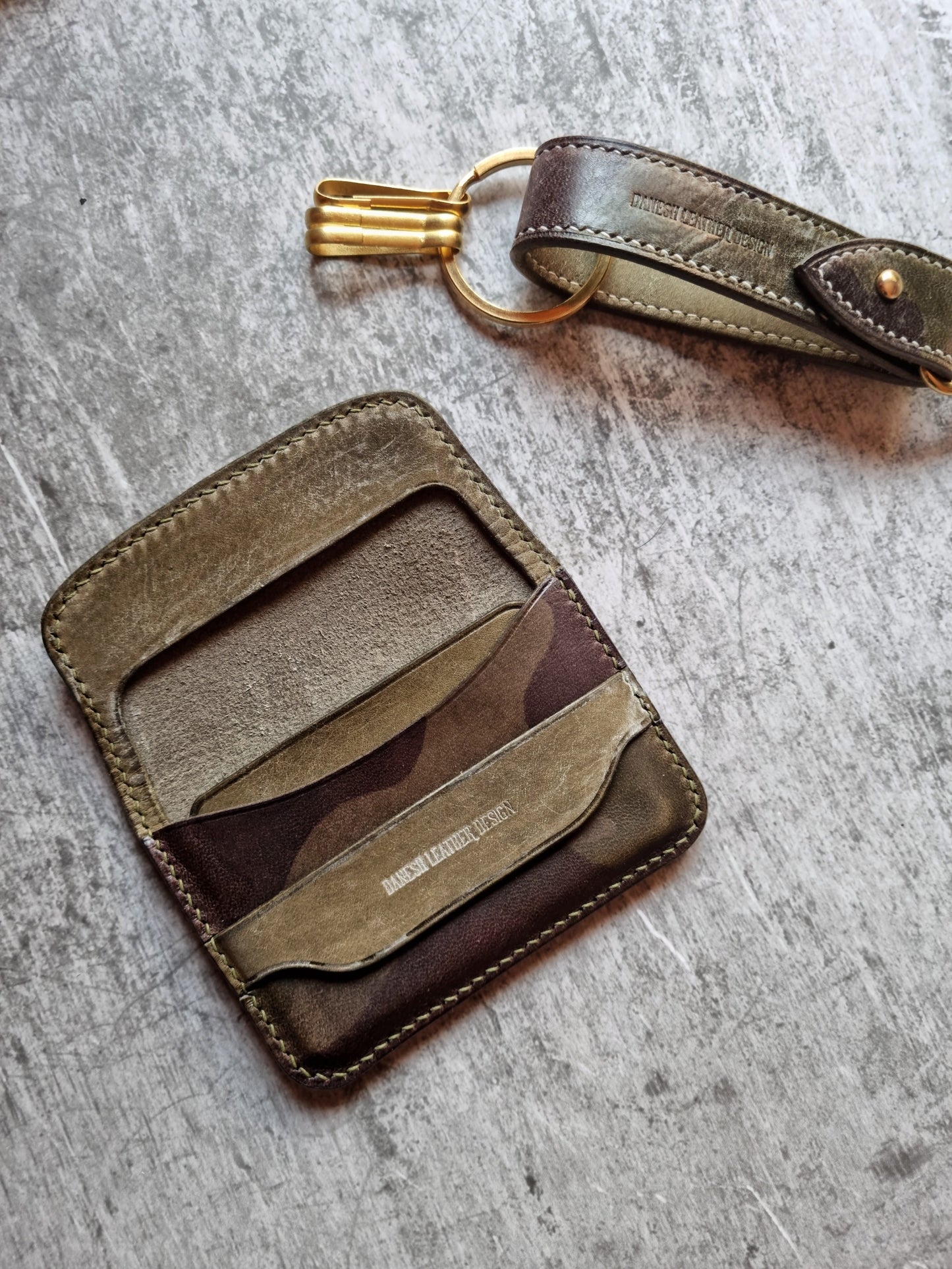 Minimalistic flap wallet - Maine - Autumn22