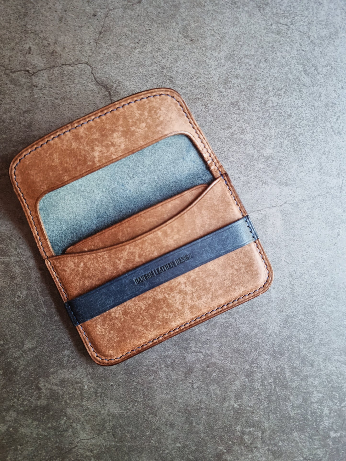 Minimalistic flap wallet - Maine - Autumn22